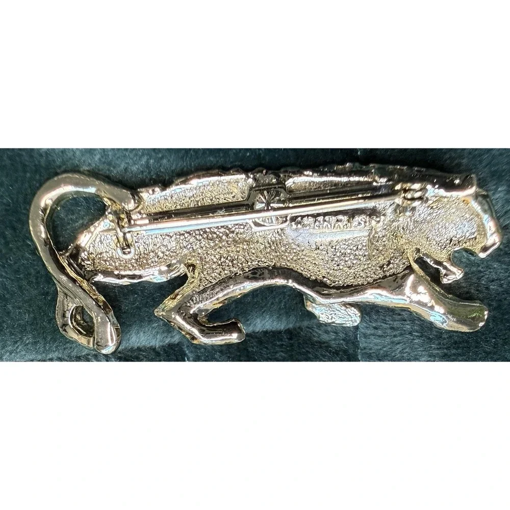 Vintage Signed GARRY'S Gold tone  Polished TIGER Shape Pin Brooch